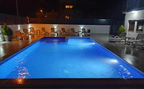 Viktor Rooms&Apartments