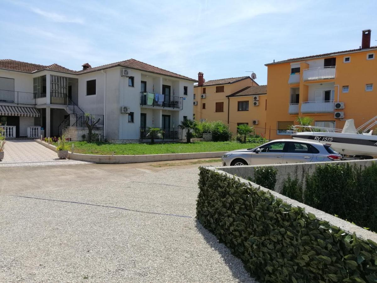 Viktor Rooms&Apartments Rovinj Buitenkant foto