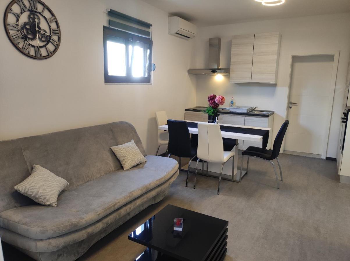 Viktor Rooms&Apartments Rovinj Buitenkant foto
