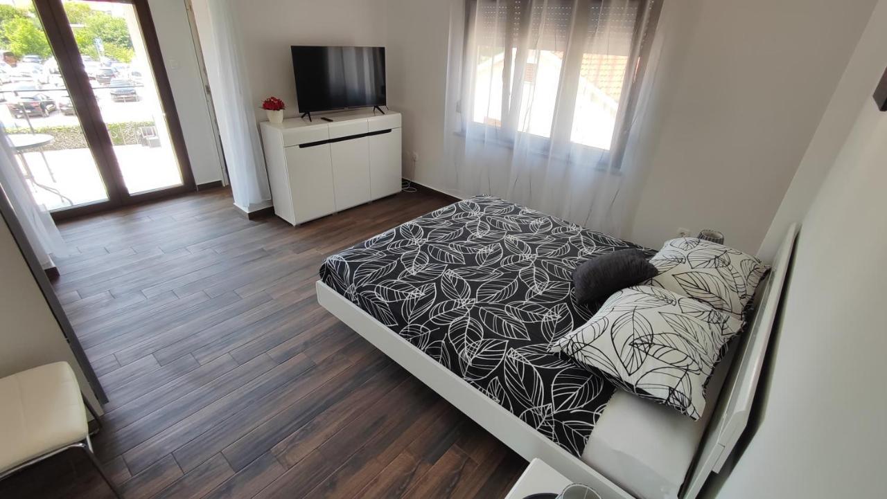 Viktor Rooms&Apartments Rovinj Buitenkant foto